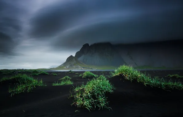 Картинка пляж, небо, облака, горы, тучи, Исландия