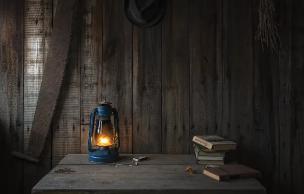 Картинка тепло, стол, дерево, огонь, доски, книги, лампа, керосинка