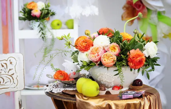 Картинка цветы, стол, яблоки, букет, ваза, пироженые