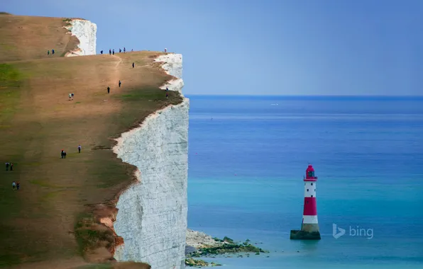 Картинка море, небо, скала, люди, обрыв, маяк, англия, England