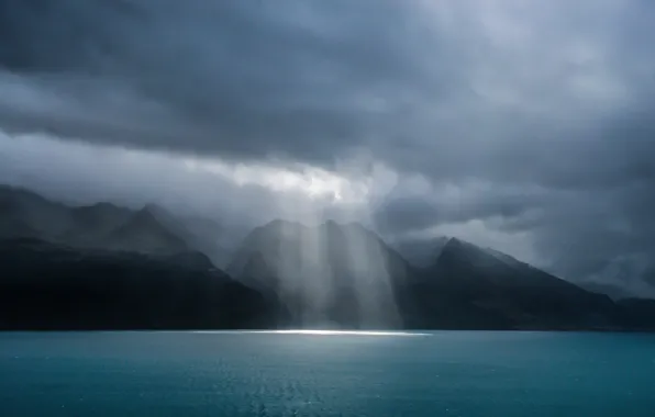 Storm, New Zealand, Queenstown, Lake Wakatipu, spotlight