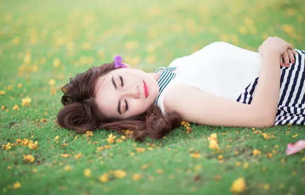 Цветок, отдых, зеленая трава, листва, сон, азиатка, flower, sleep