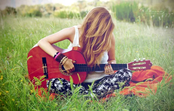 Девушка, музыка, гитара
