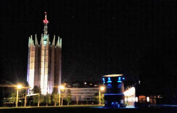 Ночь, город, башня