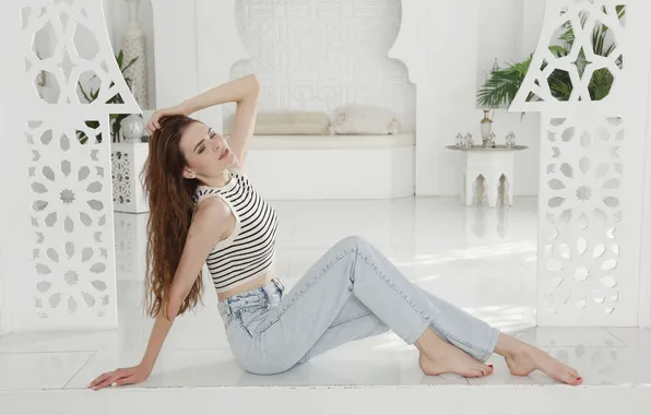 Long hair, model, awesome, gorgeous, photoshoot, posing, beautiful face, barefoot girl