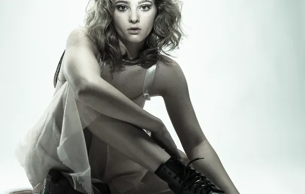 Монохром, Willow Shields, Уиллоу Шилдс