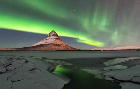 Картинка небо, ночь, гора, северное сияние, Исландия, Kirkjufell