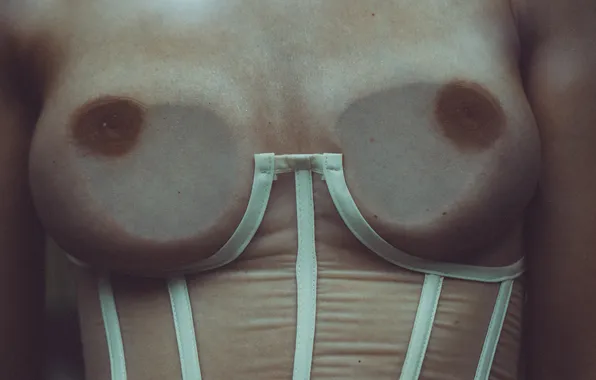 Erotic, Rebecca Bagnol, Kim Akrich