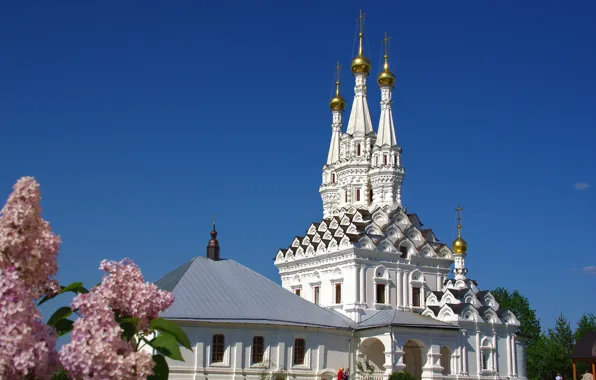 Небо, церковь, Смоленск