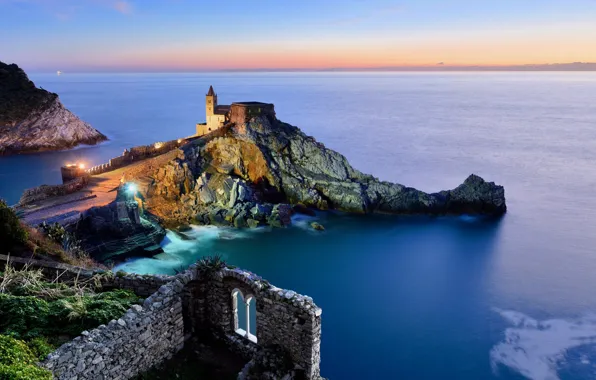 Картинка море, пейзаж, закат, природа, скала, вечер, освещение, Италия