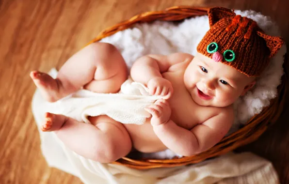 Глаза, шапка, корзинка, младенец, улыбаясь
