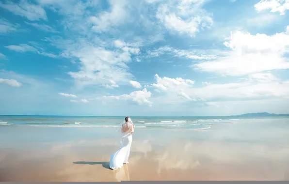 Картинка море, пляж, небо, облака, отражения, горы, горизонт, свадебное платье
