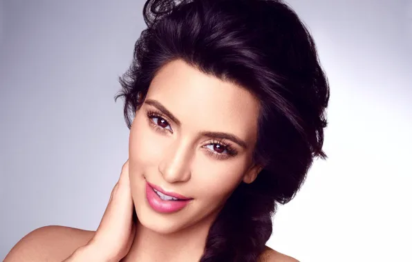 Брюнетка, знаменитость, Kim Kardashian