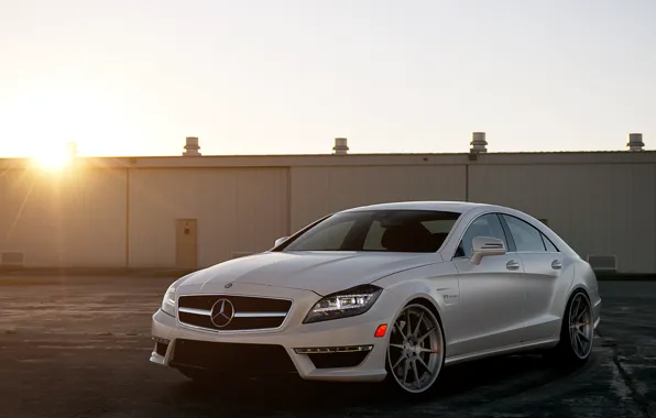 Картинка белый, солнце, закат, Mercedes-Benz, white, блик, AMG, передняя часть
