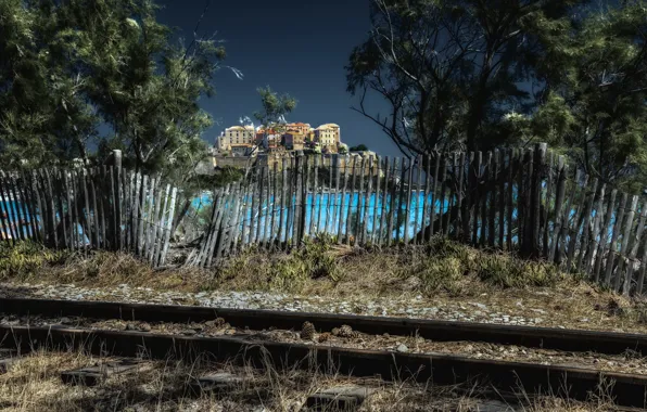 Картинка город, забор, железная дорога, France, Corsica, Calvi