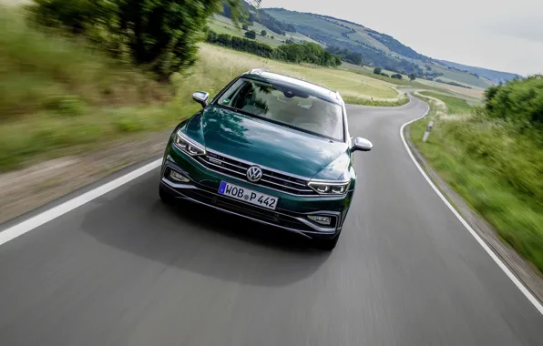 Volkswagen, вид спереди, универсал, Passat, тёмно-зелёный, Alltrack, 2019