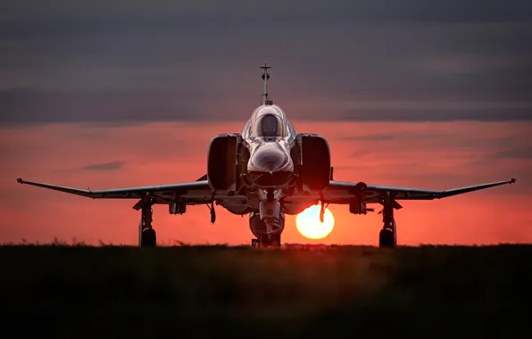 Картинка солнце, закат, истребитель, F-4, многоцелевой, Phantom II, McDonnell Douglas, «Фантом» II