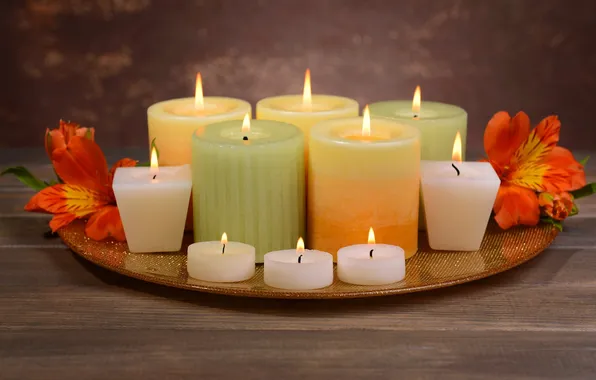 Цветы, свечи, лепестки