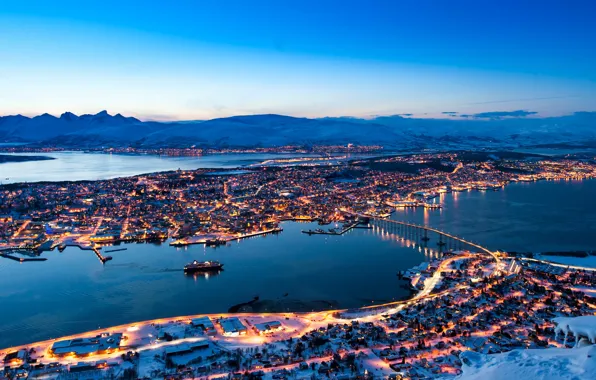 Картинка зима, снег, горы, мост, огни, дома, вечер, Норвегия