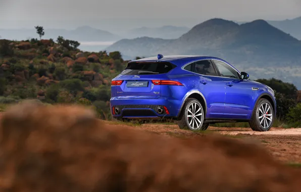 Jaguar, вид сзади, 2018, кроссовер, P300, Dynamic, E-Pace, AWD R