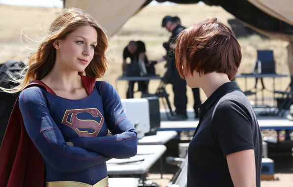 Supergirl: Titten aus Stahl | Супергёрл: Стальные сиськи