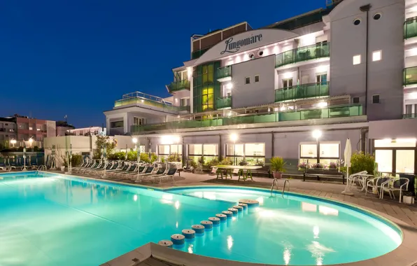 Город, вечер, бассейн, Италия, отель, архитектура, Cesenatico in Emilia Romagna, Bike hotel Lungomare