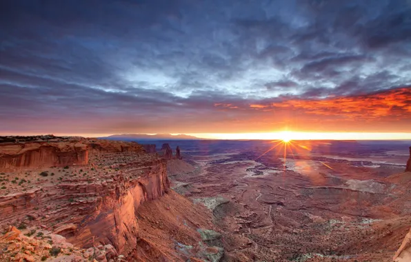 Картинка небо, солнце, скалы, пустыня, утро, каньон, Юта, сша