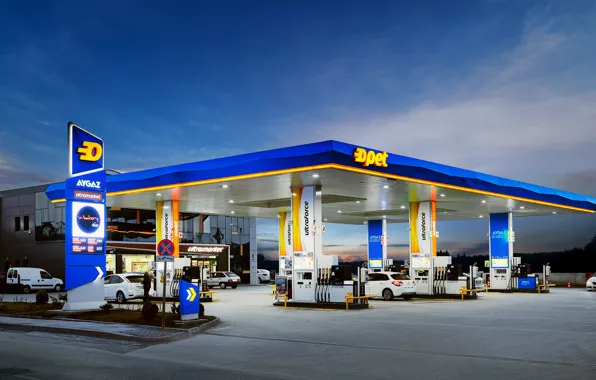 Cars, gas station, OPET