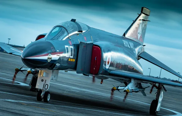 Аэродром, Phantom II, McDonnell Douglas