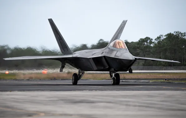 ВВС США, многоцелевой истребитель пятого поколения, Lockheed/Boeing F-22 Raptor