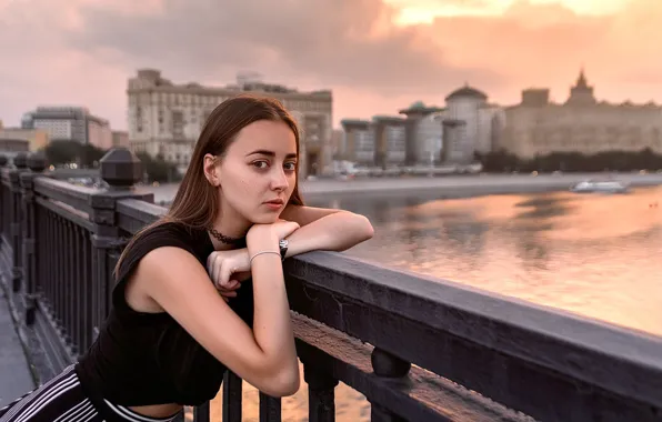Девушка, мост, прелесть, кареглазая, Степан Гладков