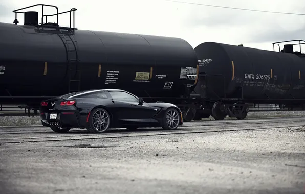 Картинка чёрный, Corvette, Chevrolet, железная дорога, шевроле, вид сзади, railway, корветт