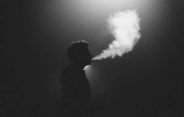 Картинка свет, дым, силуэт, мужчина, курение