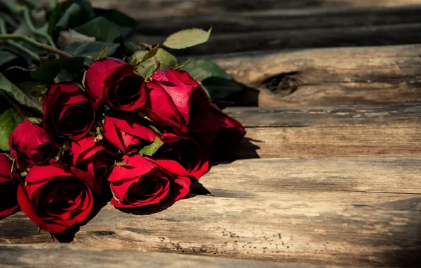 Букет, red, wood, romantic, roses, красные розы