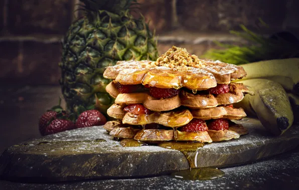 Ягоды, клубника, бананы, стопка, ананас, мёд, слои, вафли