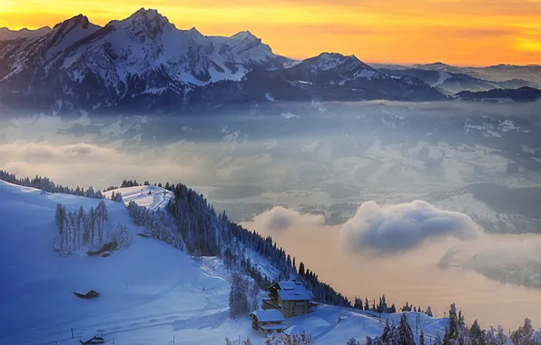 Закат, горы, туман