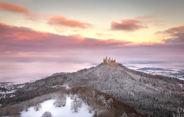 Картинка зима, лес, небо, облака, замок