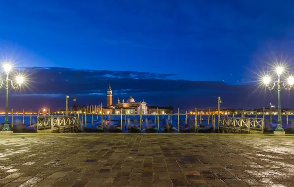Картинка ночь, лодка, фонари, Италия, церковь, Венеция, канал, гондола