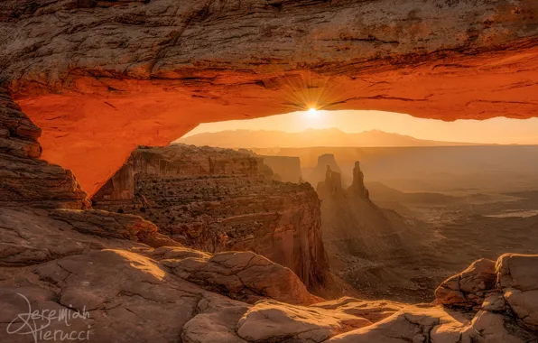 Картинка лучи, свет, скалы, утро, Юта, США, Mesa Arch, солнца