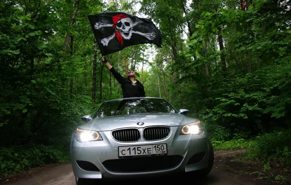 Картинка BMW, флаг, пираты