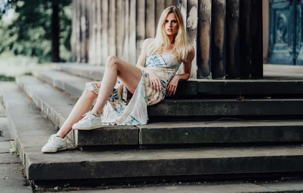 Картинка dress, woman, young, beautiful, model, blonde, long-haired, sneakers