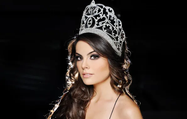 Картинка лицо, модель, корона, брюнетка, Ximena Navarrete