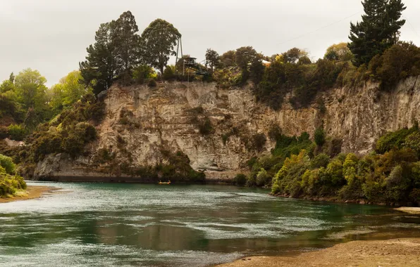 Картинка скала, река, берег, растительность, лодка, Новая Зеландия, Waikato