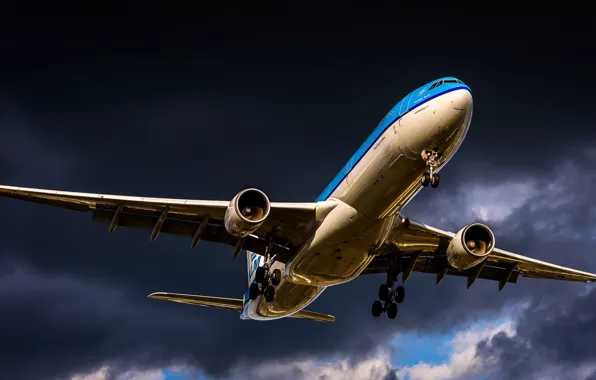 Картинка Лайнер, Посадка, Airbus, A330, ВПП, Авиалайнер, Шасси, KLM