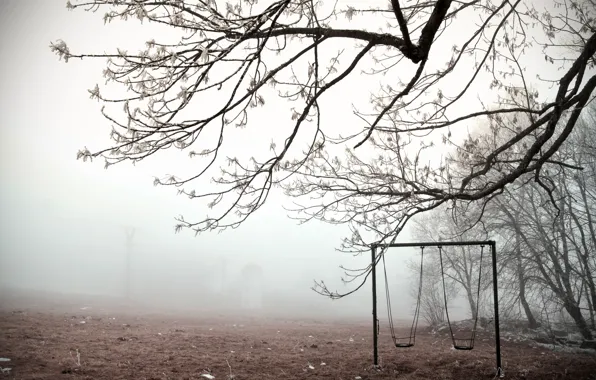Картинка зима, туман, качели