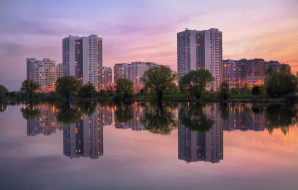 Картинка вода, отражения, деревья, city, здания, вечер, Город, trees