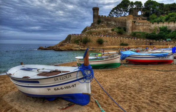 Картинка песок, море, пляж, побережье, лодки, крепость, Испания, Spain