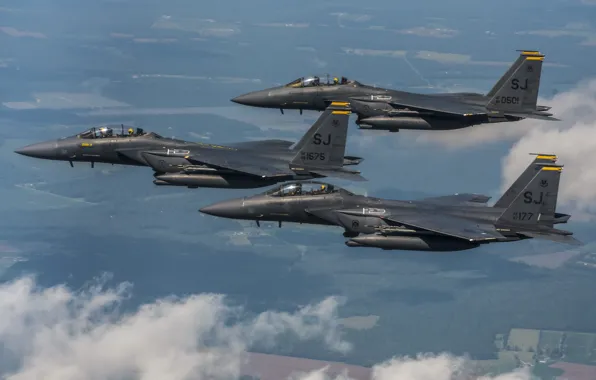 ВВС США, истребитель-бомбардировщик, американский двухместный, McDonnell Douglas F-15E Strike Eagle