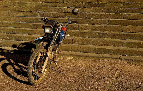 Картинка лестница, Мотоцикл, Suzuki