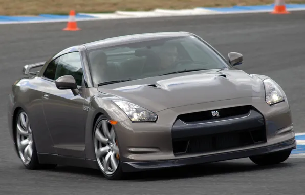 Silver, трек, R35, Nisssan GTR